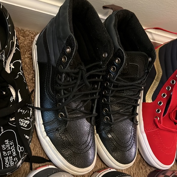 women vans 9 pair (3 pair new-marvel charlie brown and 1st pair of checker ones) - Picture 9 of 10